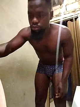 Snapshot of Chocolate_factory_man chatting on 7, 10, 2025 Chocolate factory man online show from 7, 10, 2025