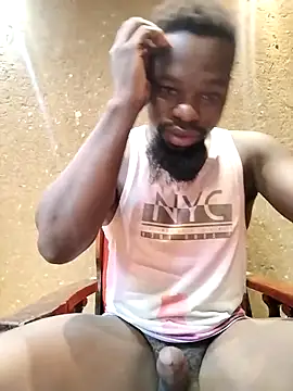 Snapshot of Chocolate_factory_man chatting on 18, 12, 2025 Chocolate factory man online show from 18, 12, 2025