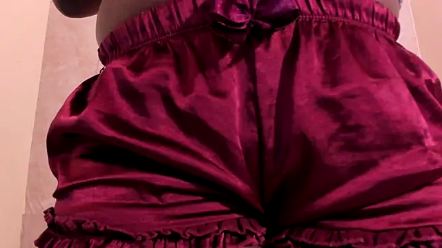 Snapshot of NicolVilla chatting on 14, 2, 2025 NicolVilla online show from 14, 2, 2025