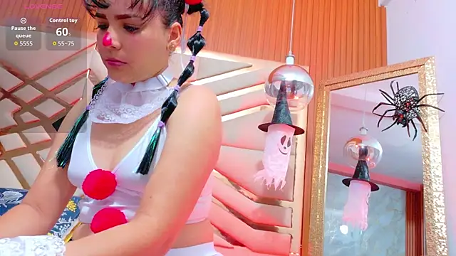 Sluttyandmature online show from 23, 10, 2025