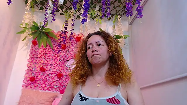 BLONDE SEXYHOT online show from 21, 12, 2025