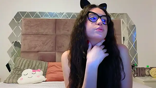 Snapshot of SweetScribe chatting on 7, 1, 2025 SweetScribe online show from 7, 1, 2025