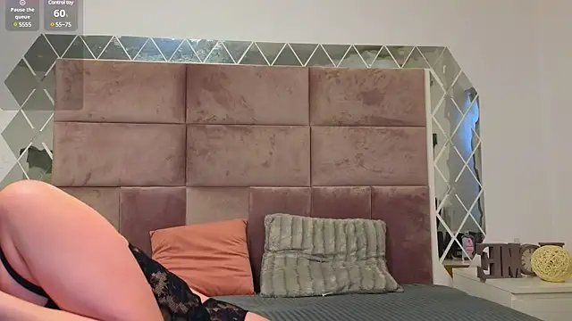 Snapshot of SweetScribe chatting on 13, 2, 2025 SweetScribe online show from 13, 2, 2025