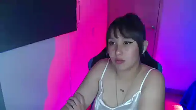 Skarlet Adams28 online show from 21, 4, 2026