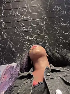 Snapshot of Thyana_LS chatting on 13, 2, 2025 Thyana LS online show from 13, 2, 2025