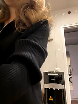 Snapshot of CharleneWoods chatting on 18, 10, 2025 CharleneWoods online show from 18, 10, 2025