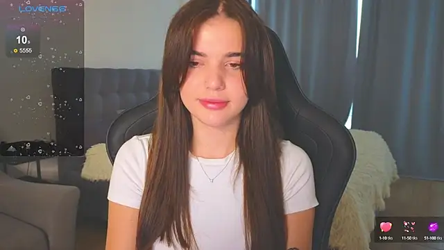 Snapshot of adrianawow1 chatting on 5, 10, 2025 adrianawow1 online show from 5, 10, 2025