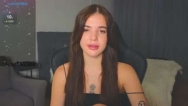 Snapshot of adrianawow1 chatting on 7, 10, 2025 adrianawow1 online show from 7, 10, 2025