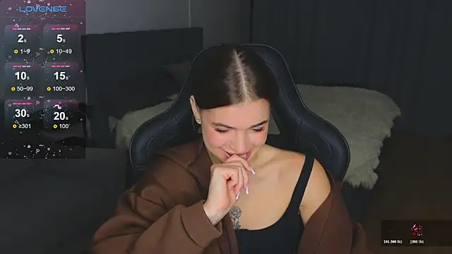 Snapshot of adrianawow1 chatting on 28, 11, 2025 adrianawow1 online show from 28, 11, 2025