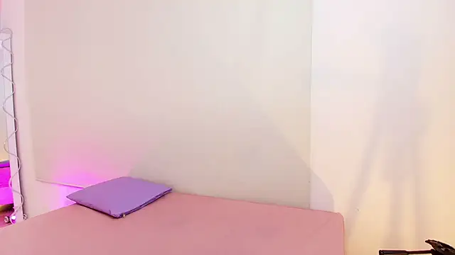 Snapshot of Brendda_tay chatting on 27, 2, 2025 Brendda tay online show from 27, 2, 2025