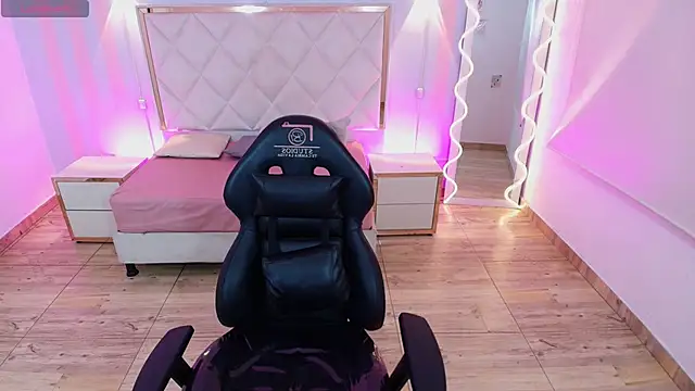 Snapshot of Brendda_tay chatting on 28, 11, 2025 Brendda tay online show from 28, 11, 2025