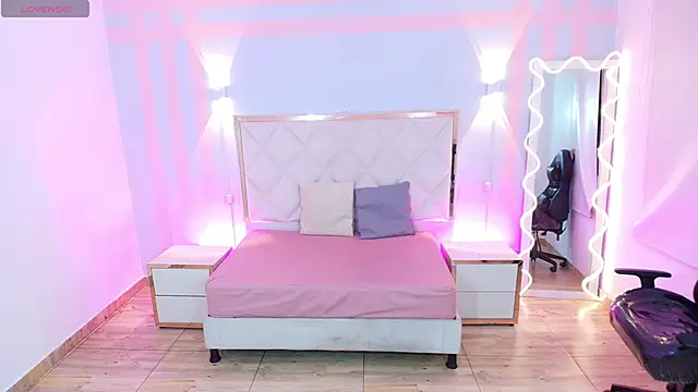 Snapshot of Brendda_tay chatting on 30, 11, 2025 Brendda tay online show from 30, 11, 2025