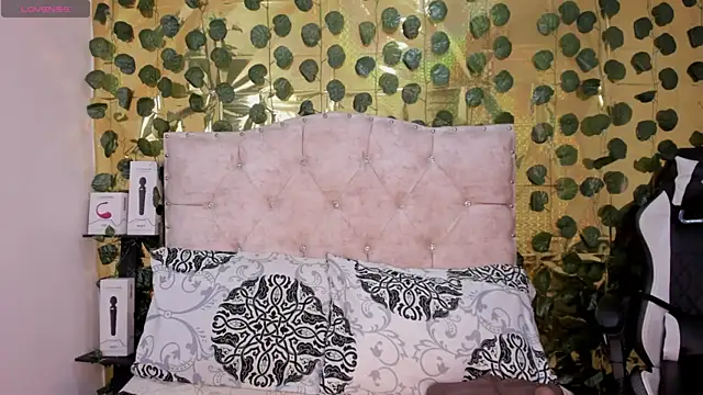 cristalconnorr online show from 29, 12, 2024