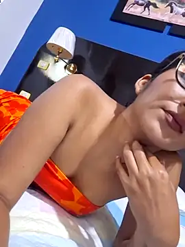 Snapshot of yarely9 chatting on 10, 2, 2025 yarely9 online show from 10, 2, 2025