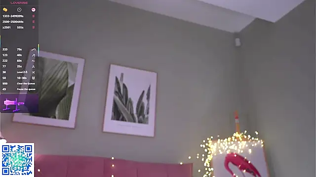 Snapshot of MiaBanger chatting on 5, 2, 2025 MiaBanger online show from 5, 2, 2025