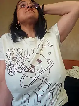 paulinaDiaz1 online show from 18, 4, 2026