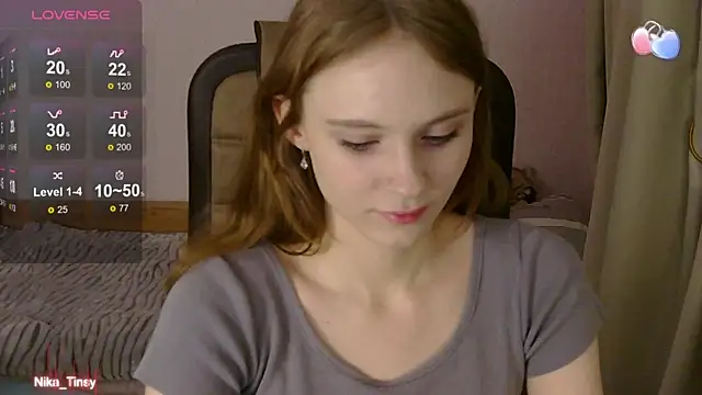 Snapshot of nika_tinsy chatting on 7, 11, 2025 nika tinsy online show from 7, 11, 2025