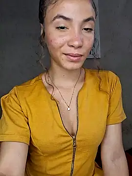 Snapshot of HelenHoltz chatting on 16, 10, 2025 HelenHoltz online show from 16, 10, 2025