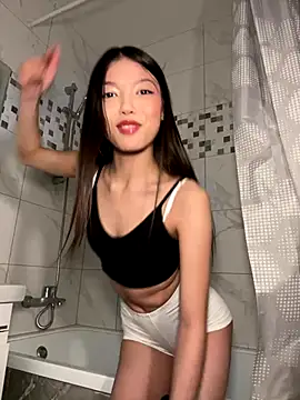 Snapshot of DesiredHoney chatting on 1, 12, 2024 DesiredHoney online show from 1, 12, 2024