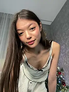 Snapshot of DesiredHoney chatting on 5, 1, 2025 DesiredHoney online show from 5, 1, 2025