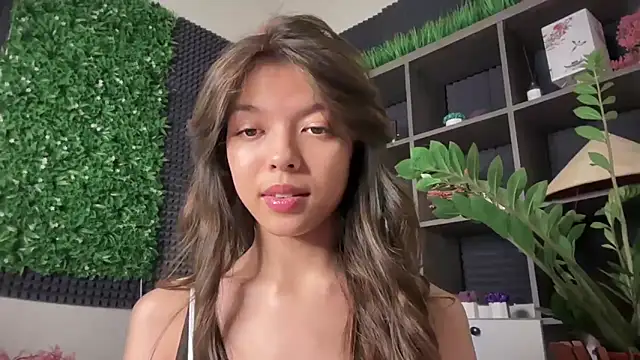 Snapshot of DesiredHoney chatting on 11, 10, 2025 DesiredHoney online show from 11, 10, 2025