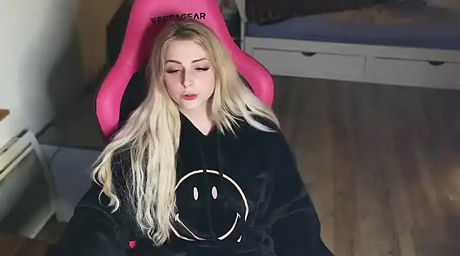 ce leste   online show from 6, 1, 2025