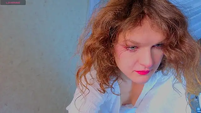 Snapshot of Soo_dreamy chatting on 11, 10, 2025 Soo dreamy online show from 11, 10, 2025