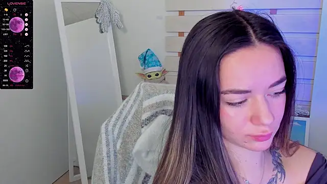 Bella XO online show from 13, 12, 2024