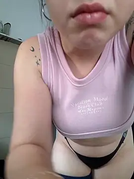 Snapshot of CAT28004 chatting on 5, 12, 2025 CAT28004 online show from 5, 12, 2025