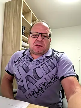 coupleLatinaLovers online show from 22, 10, 2025