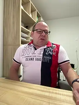 coupleLatinaLovers online show from 9, 3, 2026