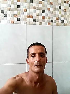 Snapshot of morenogato100 chatting on 12, 10, 2025 morenogato100 online show from 12, 10, 2025