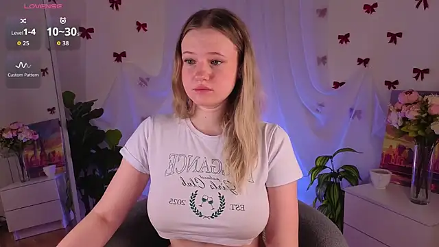 MaydaFoulk online show from 6, 3, 2026