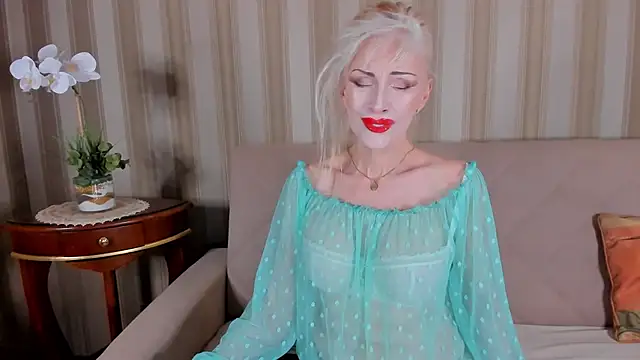 Rita Farel online show from 5, 2, 2025