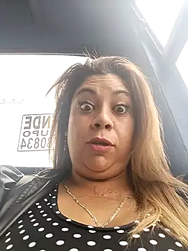 Laura-Hernandez online show from 4, 2, 2025