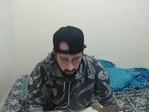 Snapshot of leonamable12 chatting on 25, 2, 2026 leonamable12 online show from 25, 2, 2026