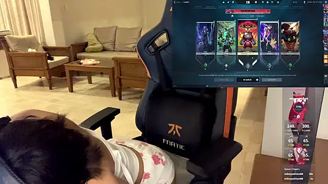 Snapshot of JayJaylov chatting on 31, 12, 2024 JayJaylov online show from 31, 12, 2024