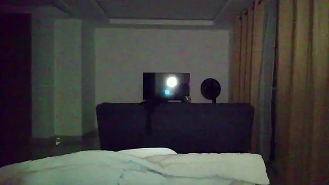 Kiri Cutee online show from 4, 12, 2025