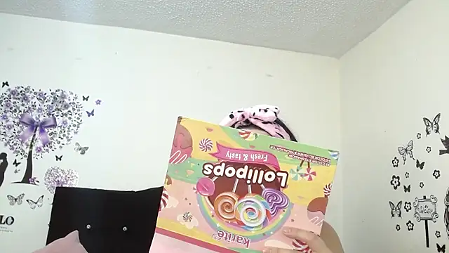 Snapshot of jeff_and_jade chatting on 25, 9, 2025 jeff and jade online show from 25, 9, 2025