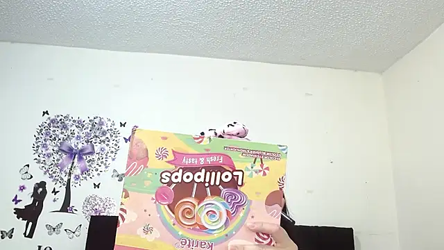 Snapshot of jeff_and_jade chatting on 18, 10, 2025 jeff and jade online show from 18, 10, 2025