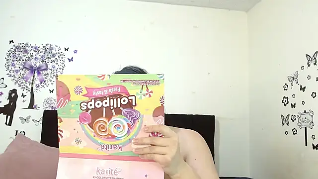 Snapshot of jeff_and_jade chatting on 21, 10, 2025 jeff and jade online show from 21, 10, 2025