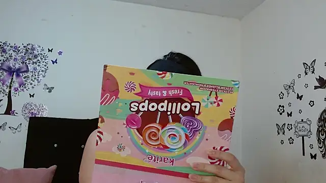 Snapshot of jeff_and_jade chatting on 24, 10, 2025 jeff and jade online show from 24, 10, 2025