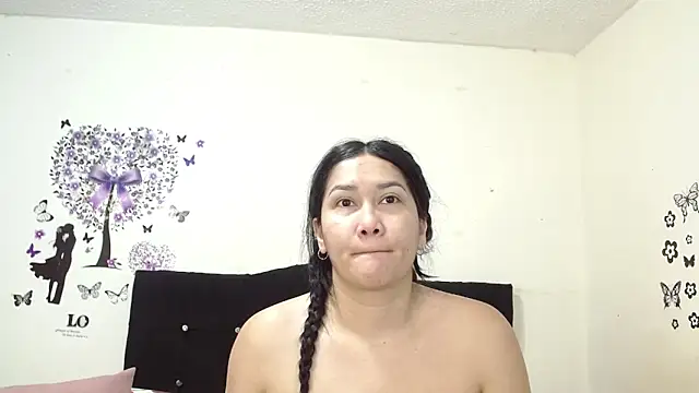 Snapshot of jeff_and_jade chatting on 26, 10, 2025 jeff and jade online show from 26, 10, 2025