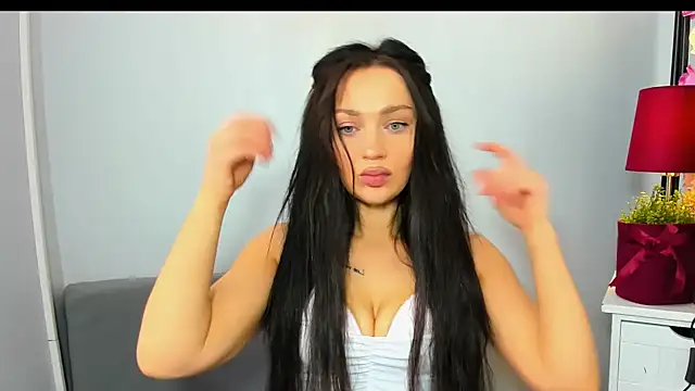 OliviaFantasy online show from 17, 4, 2026