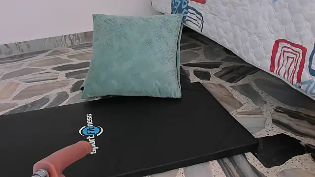 Snapshot of Maia_W10 chatting on 31, 1, 2025 Maia W10 online show from 31, 1, 2025