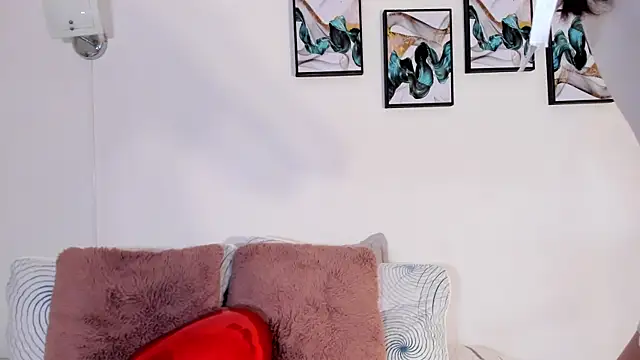 Snapshot of Maia_W10 chatting on 12, 3, 2025 Maia W10 online show from 12, 3, 2025