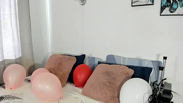 Snapshot of Maia_W10 chatting on 19, 3, 2025 Maia W10 online show from 19, 3, 2025