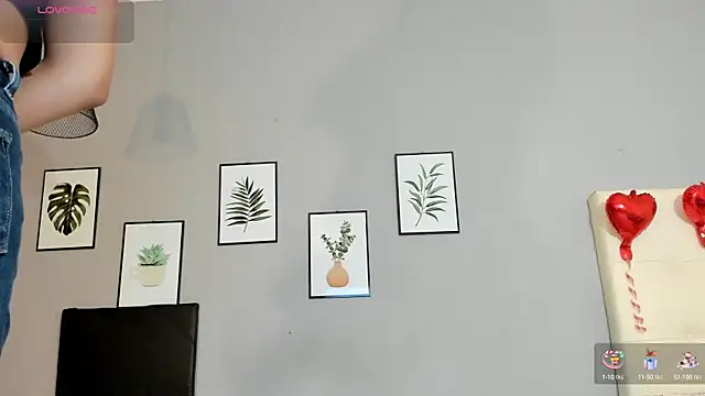 Snapshot of Maia_W10 chatting on 22, 3, 2025 Maia W10 online show from 22, 3, 2025