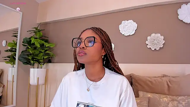 AriaFoster online show from 6, 1, 2026