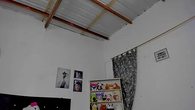 Snapshot of megan_100 chatting on 25, 11, 2025 megan 100 online show from 25, 11, 2025